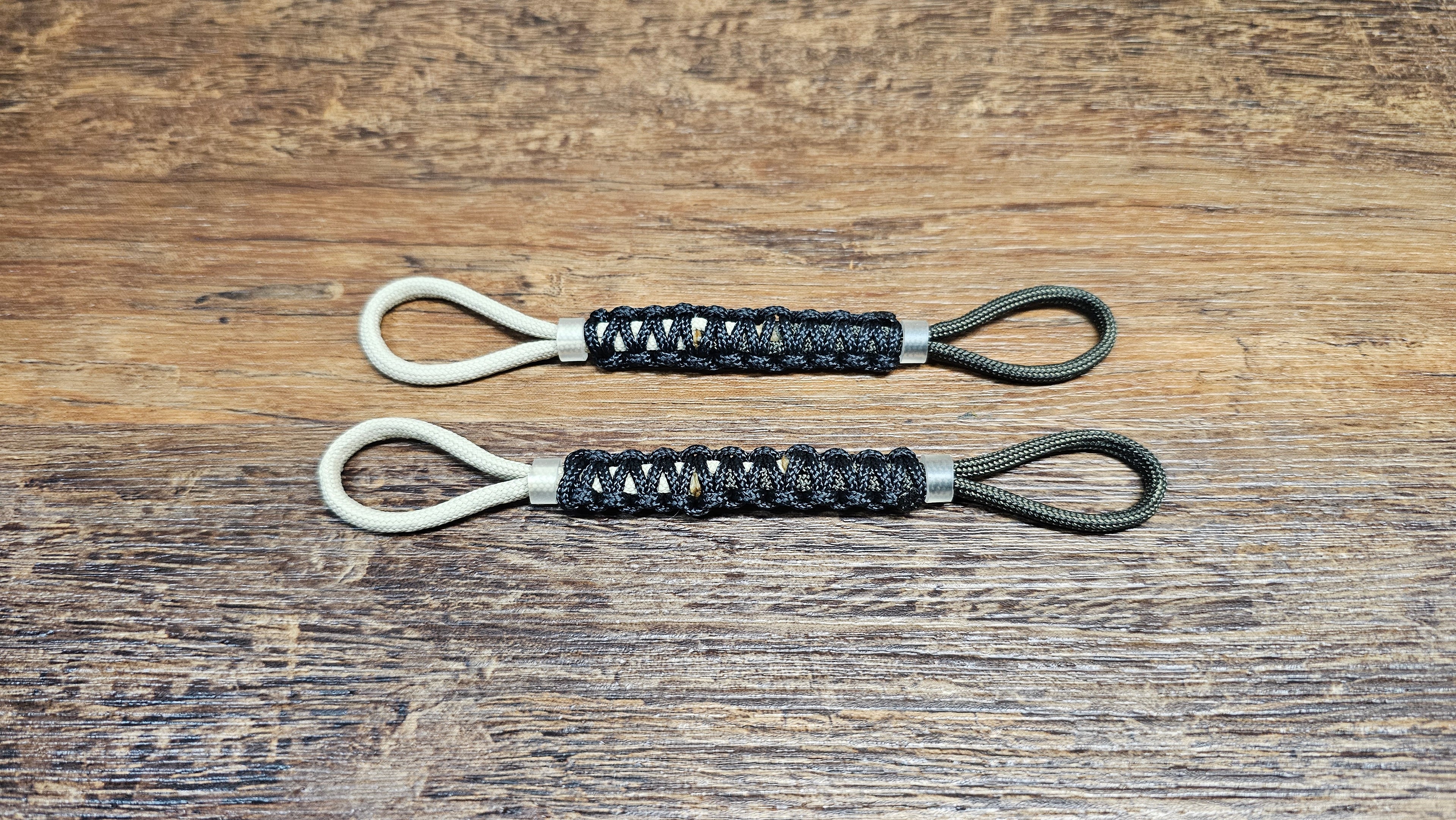 Custom Paracord Finger Sling – Traditional Loop Style